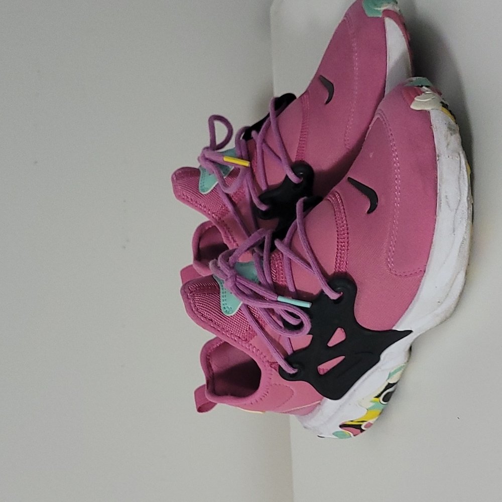 NIKE PRESTO SNEAKERS